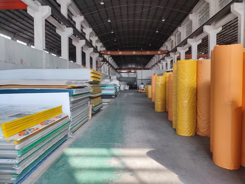 What Are The Advantages Of Using Polycarbonate Sheets?