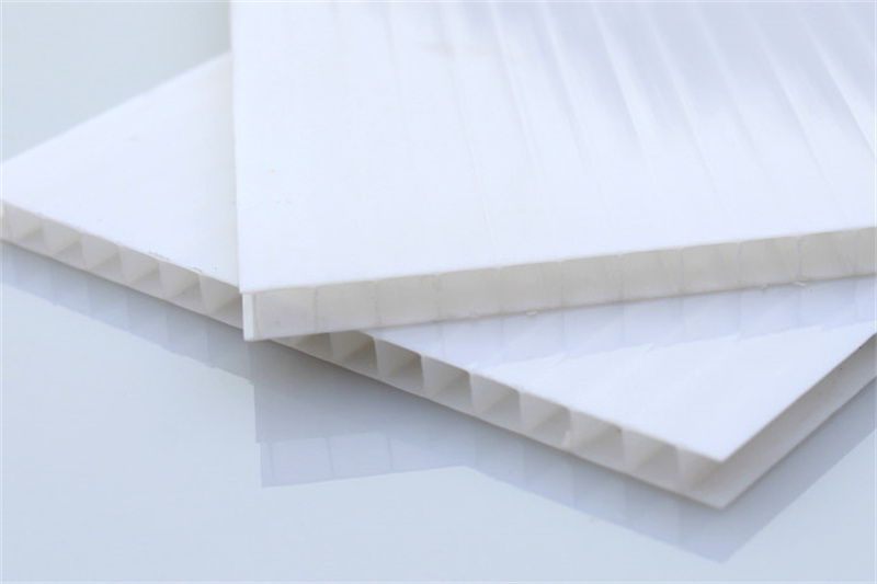 Twin wall polycarbonate sheet-05