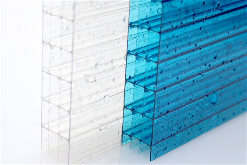 Four wall polycarbonate sheet